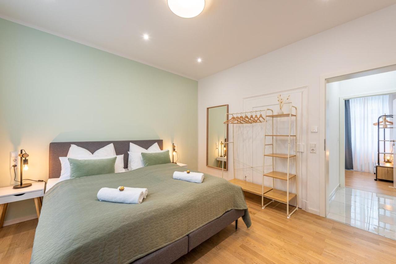 Vivid Luxury Apartment Ludwigsburg - Bluehendes Barock-Forum-Schloss-Modern Екстер'єр фото