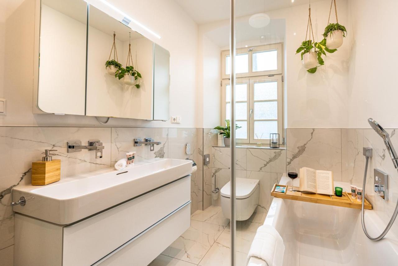 Vivid Luxury Apartment Ludwigsburg - Bluehendes Barock-Forum-Schloss-Modern Екстер'єр фото