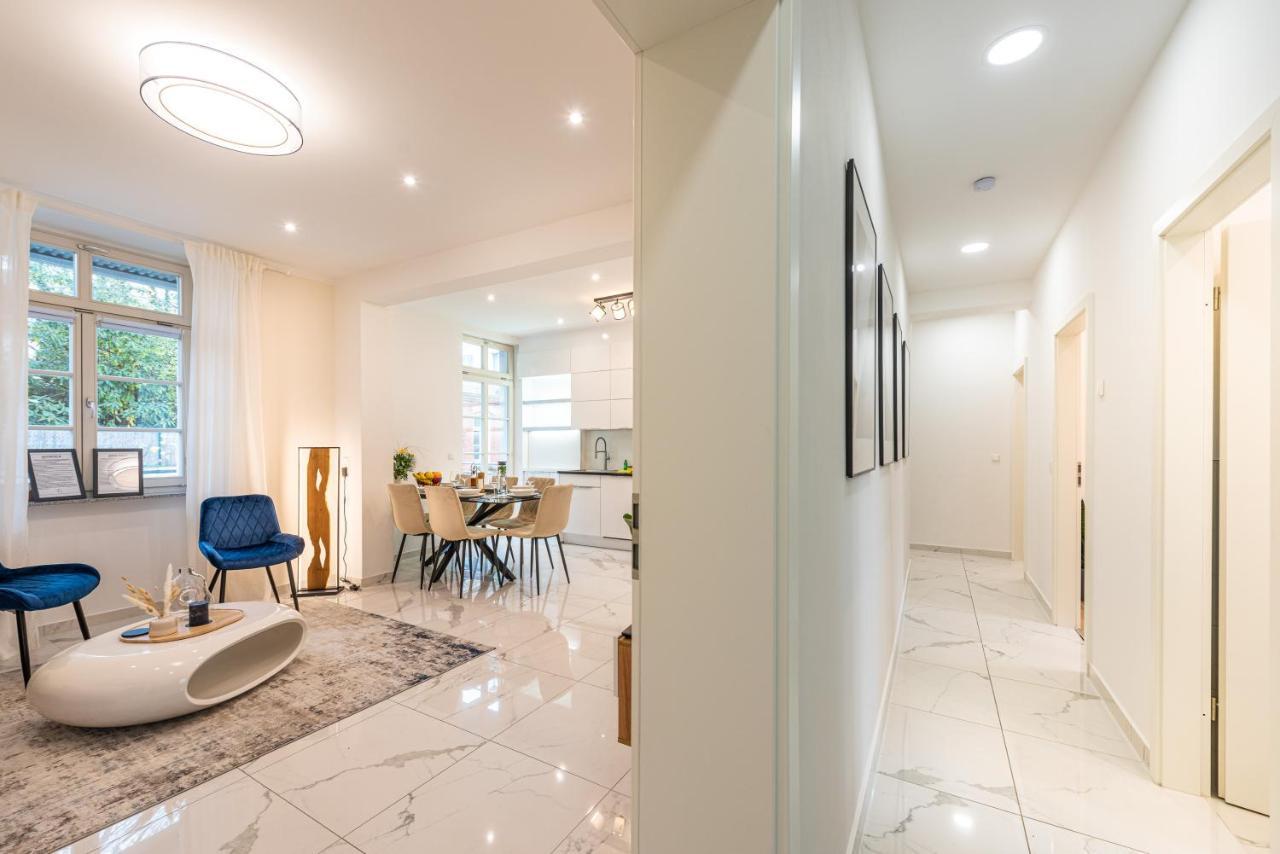 Vivid Luxury Apartment Ludwigsburg - Bluehendes Barock-Forum-Schloss-Modern Екстер'єр фото