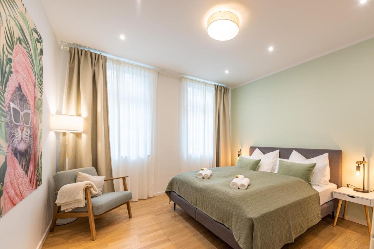 Vivid Luxury Apartment Ludwigsburg - Bluehendes Barock-Forum-Schloss-Modern Екстер'єр фото