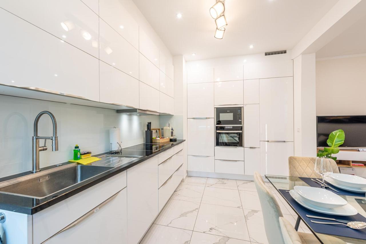 Vivid Luxury Apartment Ludwigsburg - Bluehendes Barock-Forum-Schloss-Modern Екстер'єр фото